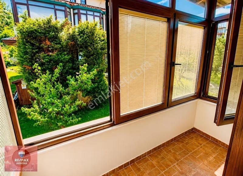Sapancada Bayram Tatili İçin Göl Manzaralı 4+1 Triblex Villa - Görsel 28