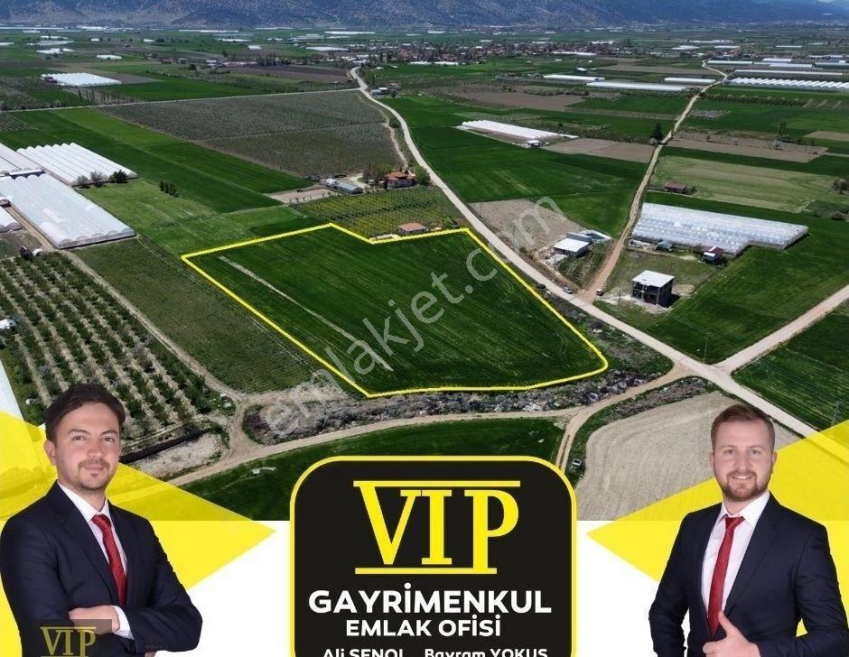 Vip Gayrimenkul'den İki Tarafı Yol Cepheli 13.575m² Tarla