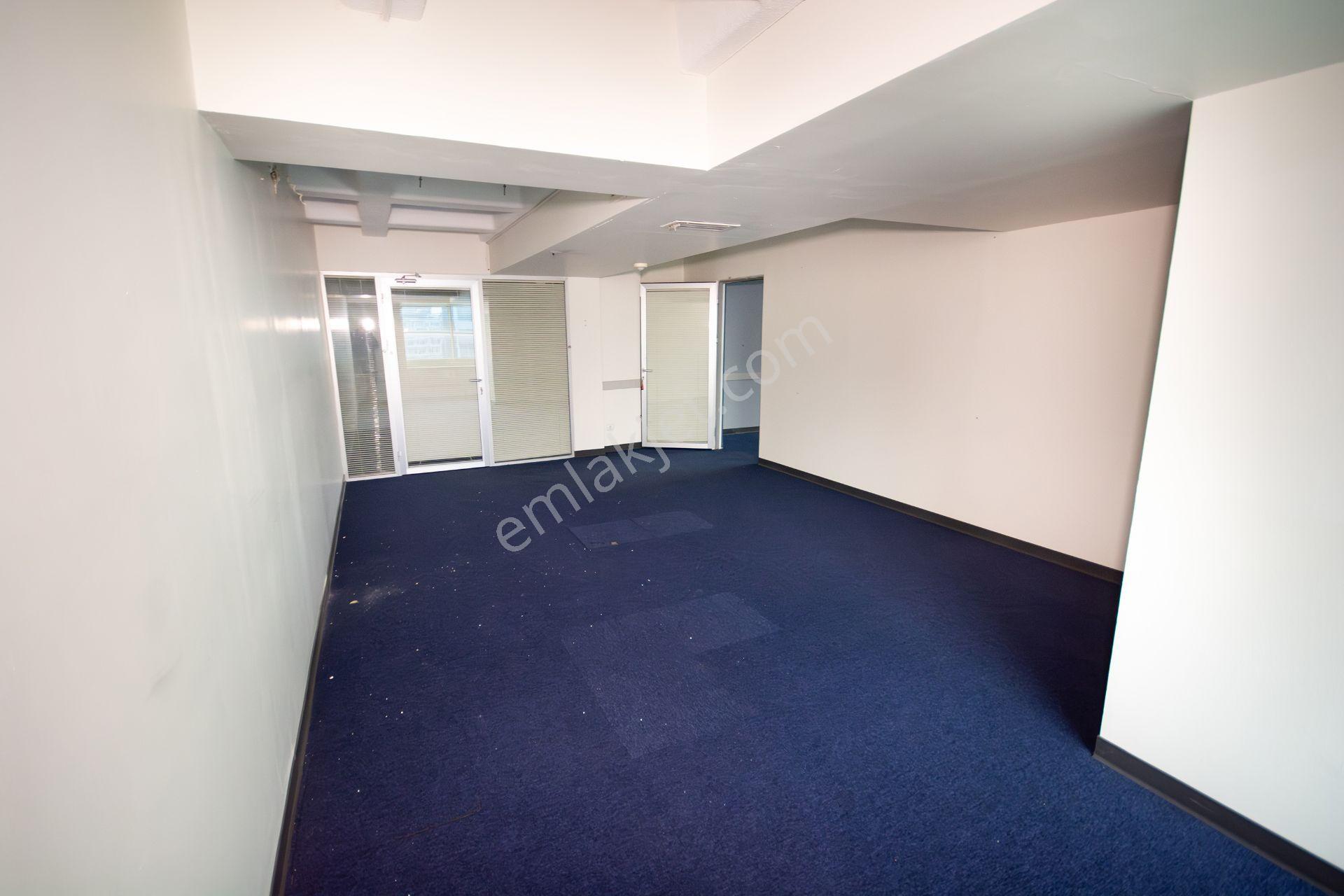 Şişli Esentepe Merkezi 700 M2 Kurumsal Kiralık A+ Plaza Katı - Görsel 25