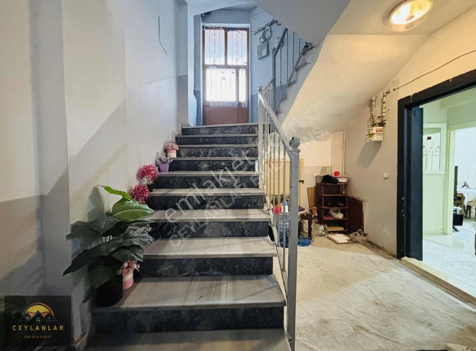 Tek Daire Üzeri Güney Cephe - Görsel 21