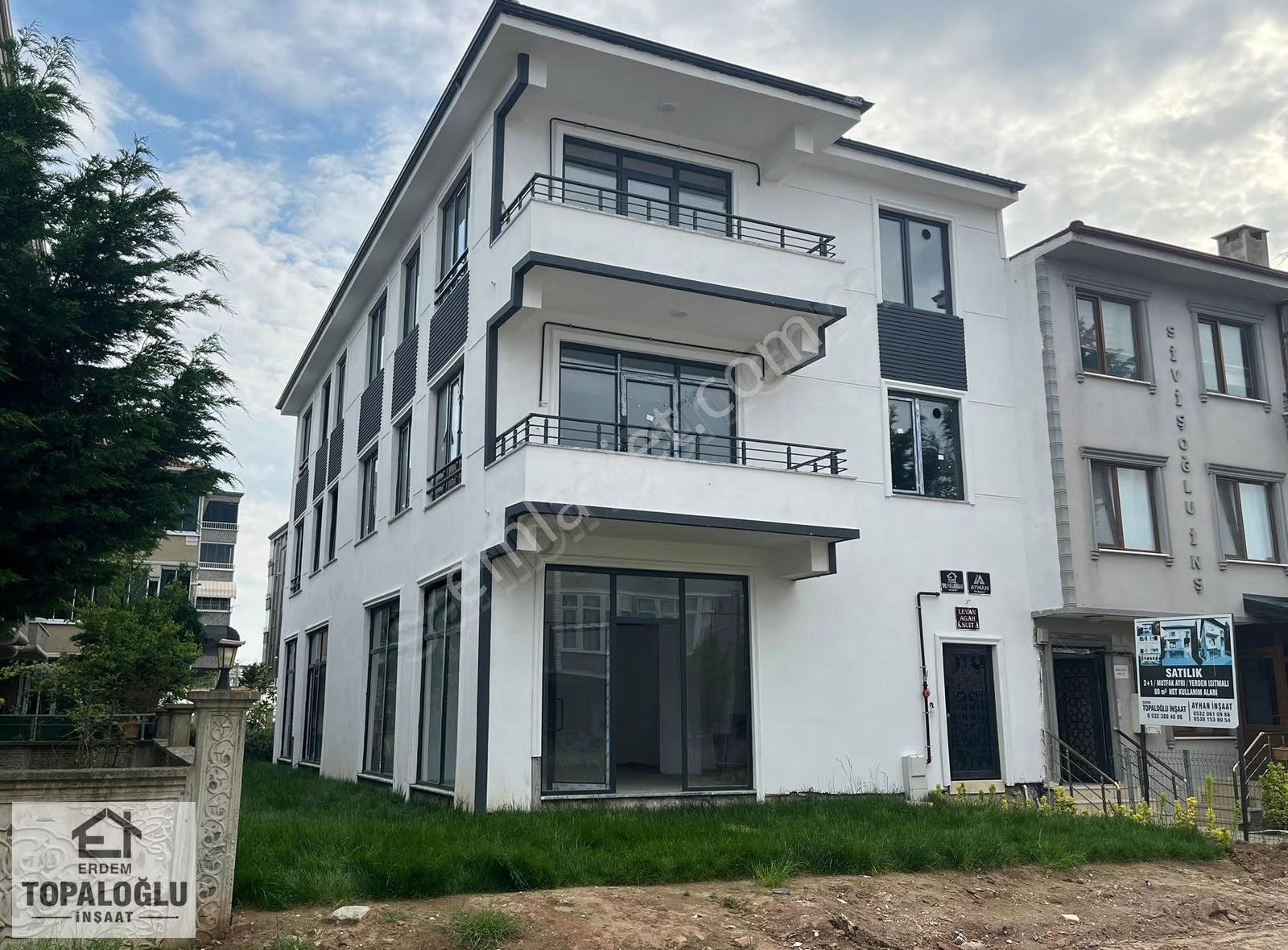 Karasu Sahilde Denize 100m Sıfır Mutfak Ayrı 2+1 Daire