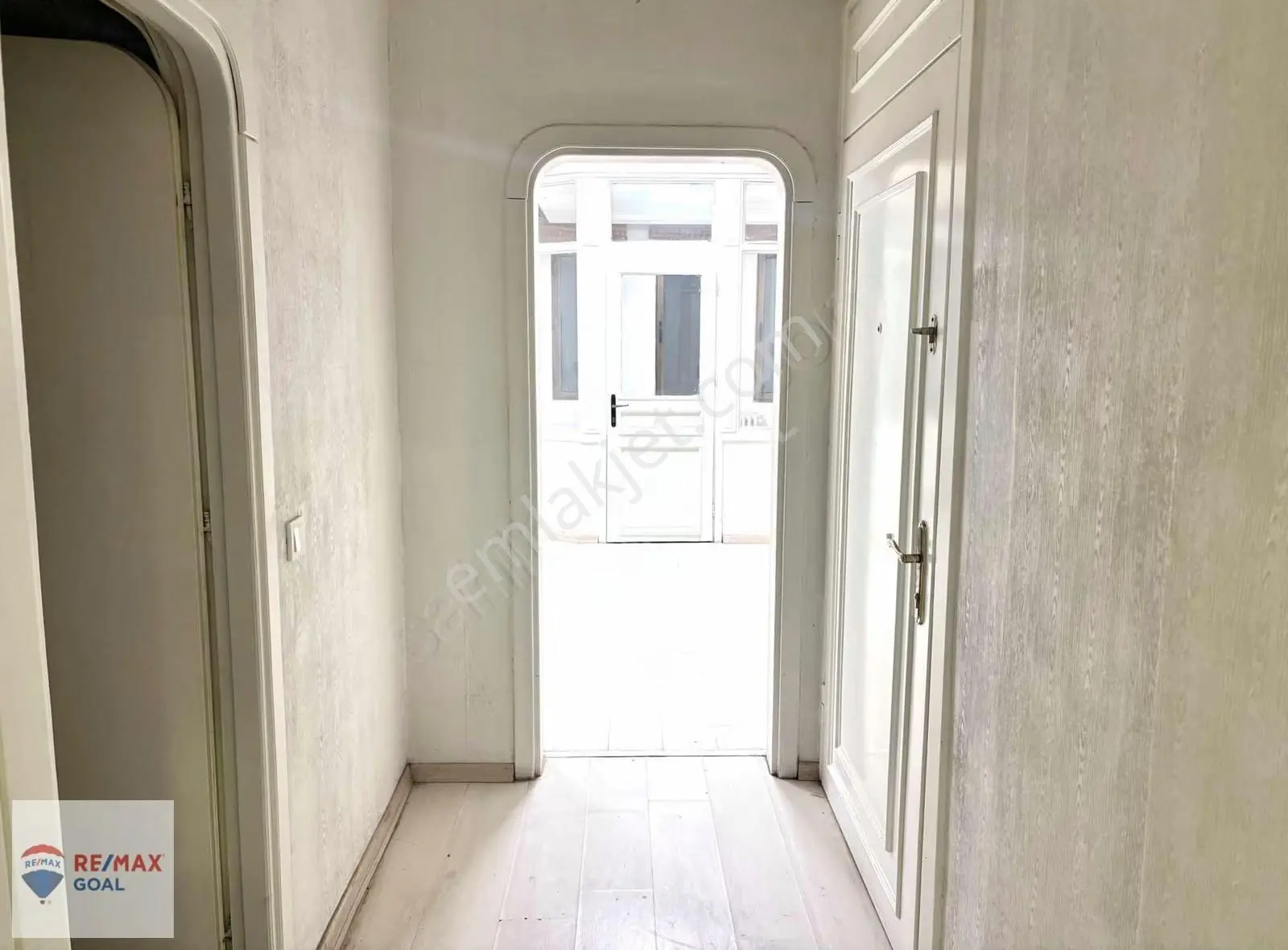 Taşköprü Caddesi'nde Tabela Değeri Olan Kiralık Ofis - Görsel 2