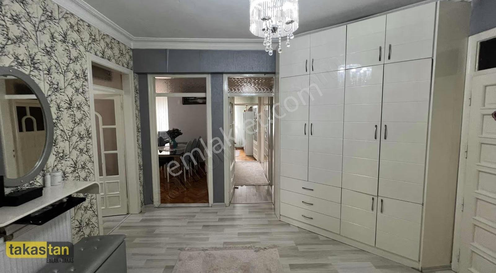 Sarigüllük'te Bakımlı 3+1 Daire, 150m², Merkezi Konum - Görsel 8