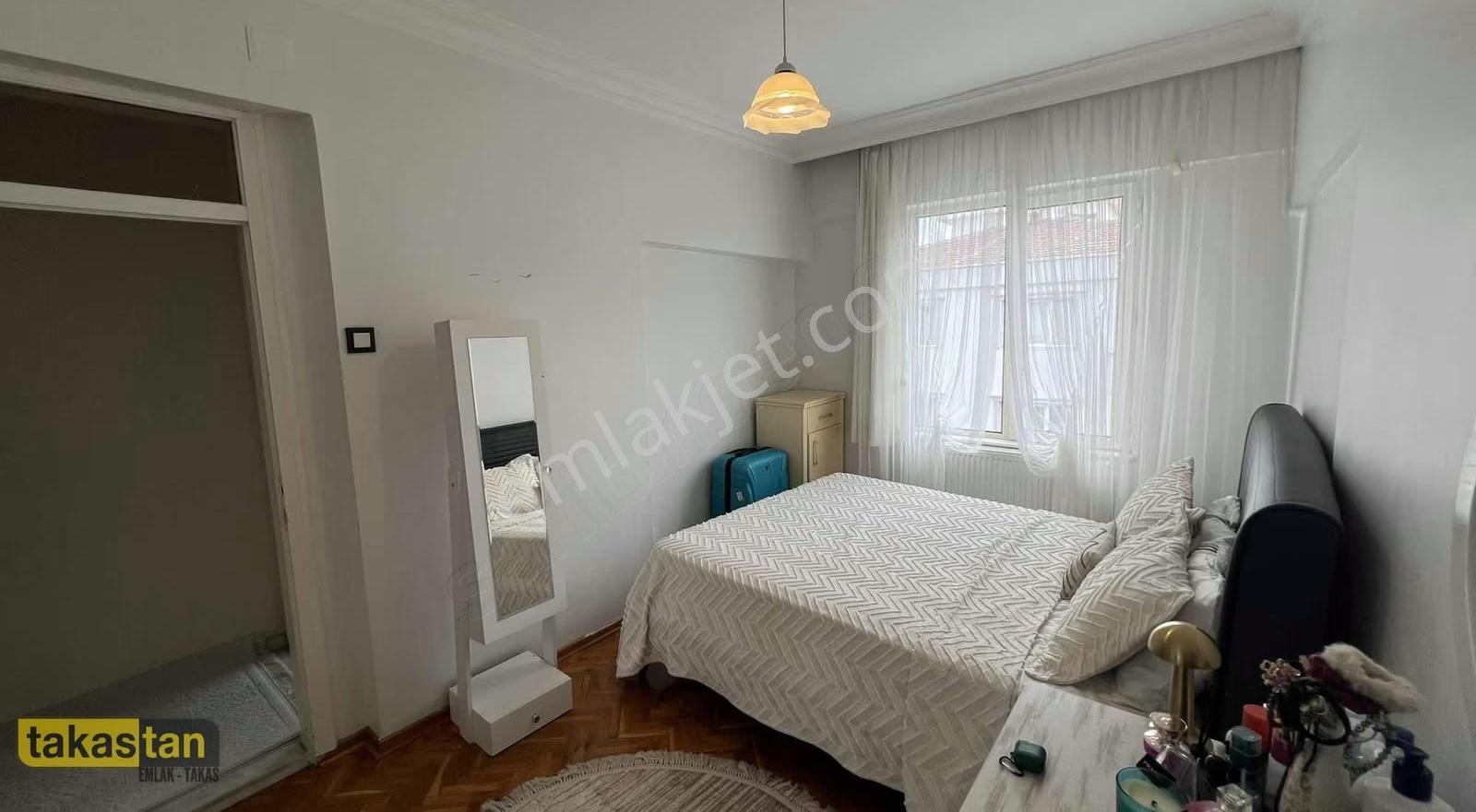 Sarigüllük'te Bakımlı 3+1 Daire, 150m², Merkezi Konum - Görsel 5