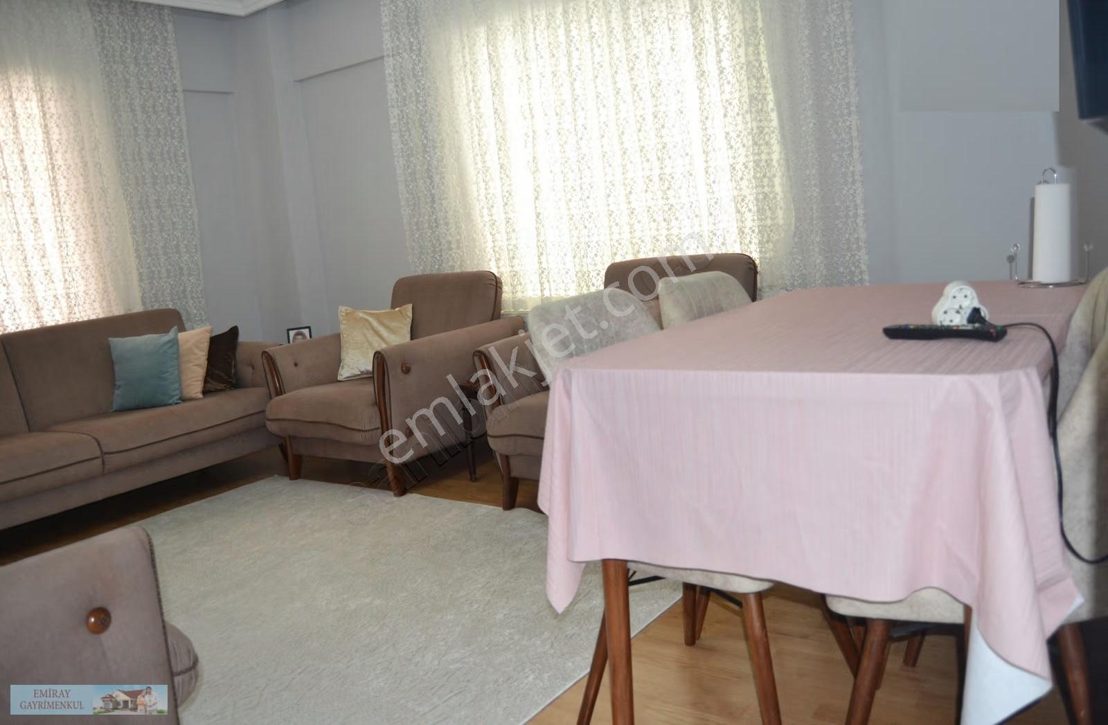 Emiray Dan İstiklal Mahallesinde Oturuma Hazır Boş 2+1 Daire - Görsel 26