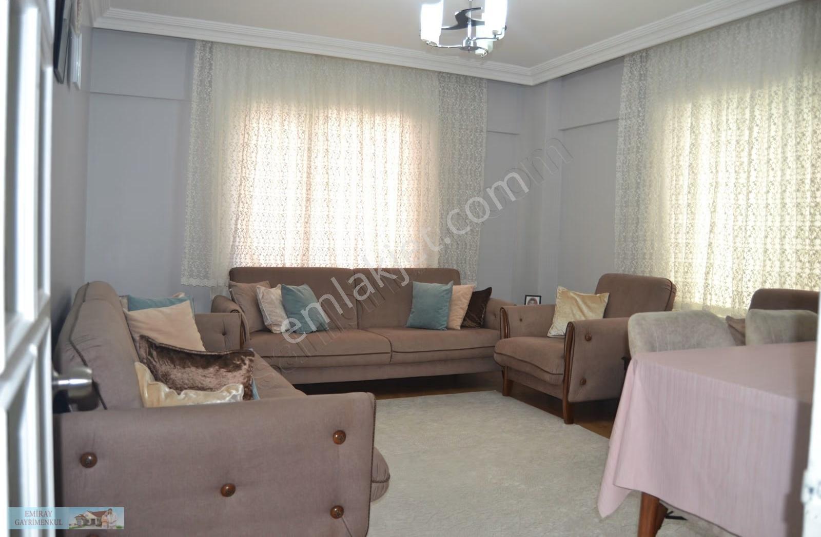 Emiray Dan İstiklal Mahallesinde Oturuma Hazır Boş 2+1 Daire - Görsel 30