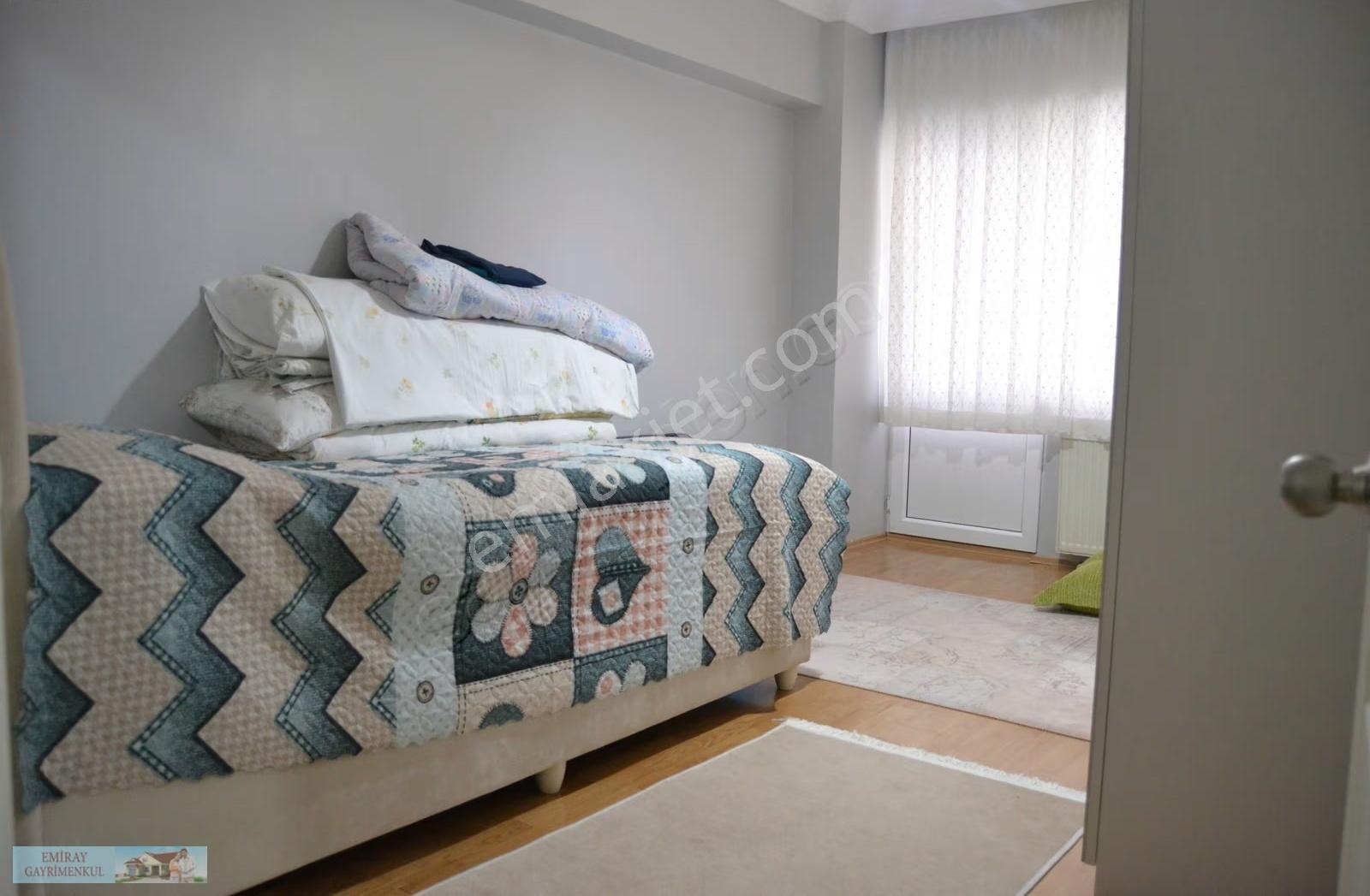 Emiray Dan İstiklal Mahallesinde Oturuma Hazır Boş 2+1 Daire - Görsel 28