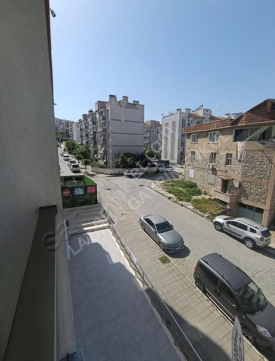 Çeltikçi Mahallesinde Satılık Kapalı Mutfaklı Fırsat 2+1 Daire - Görsel 4