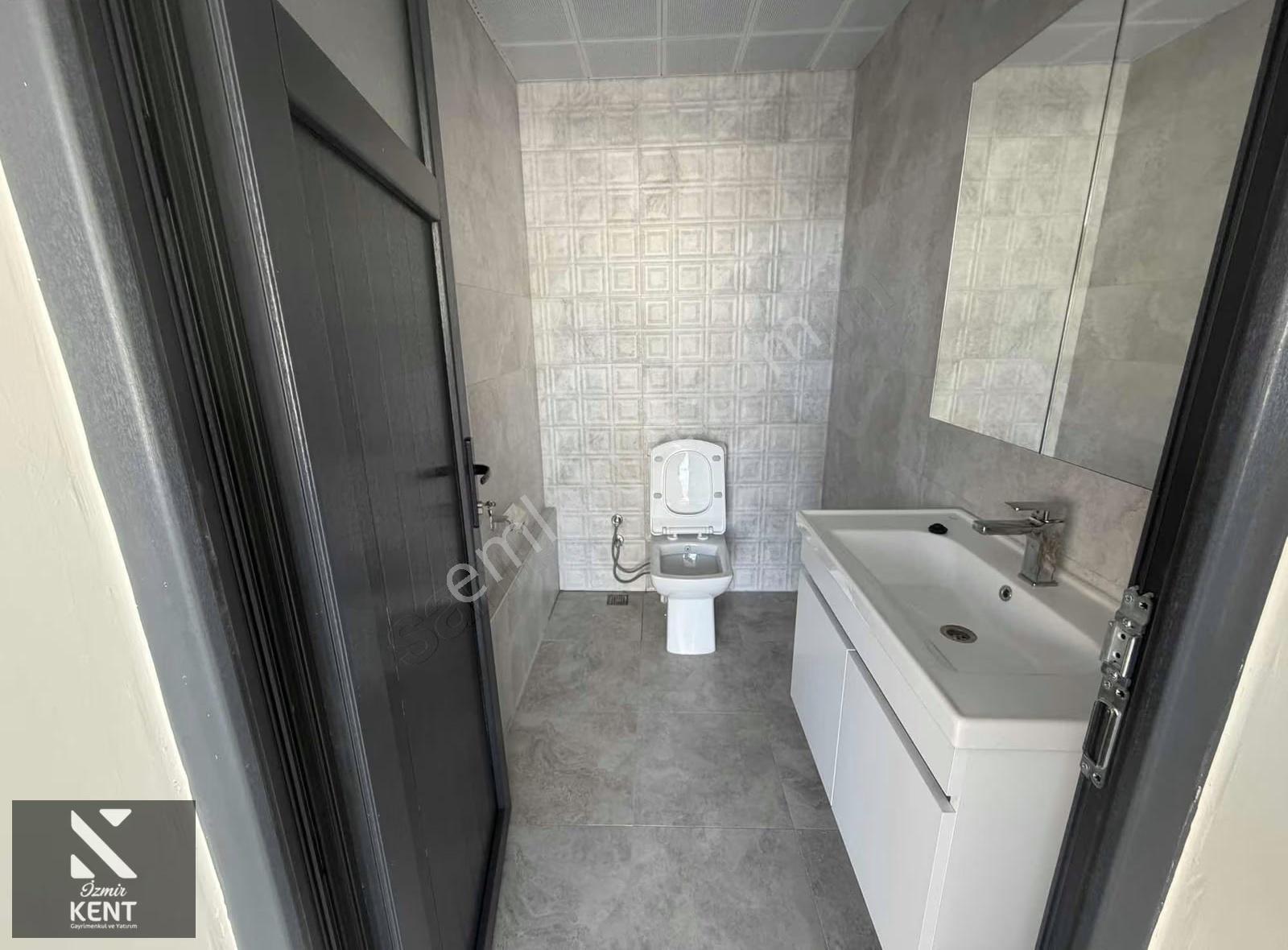 Kemalpaşa Mehmet Akif Ersoy Kiralık 270m2 Dükkan - Görsel 14