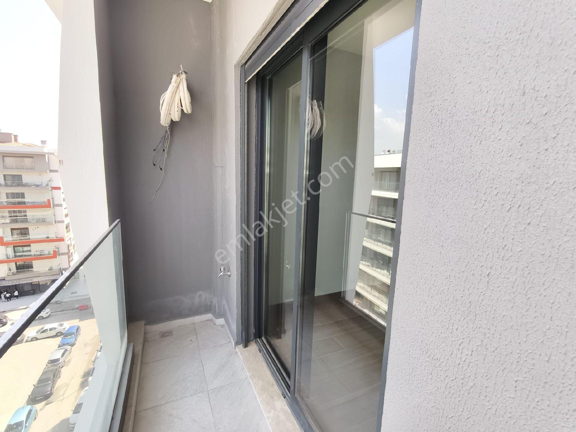 Bayraklı Marka Premium'da Satılık 1+1 Sıfır Daire - Görsel 18