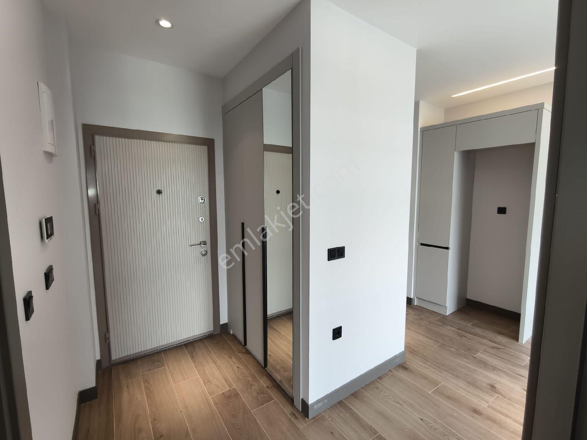 Bayraklı Marka Premium'da Satılık 1+1 Sıfır Daire - Görsel 14