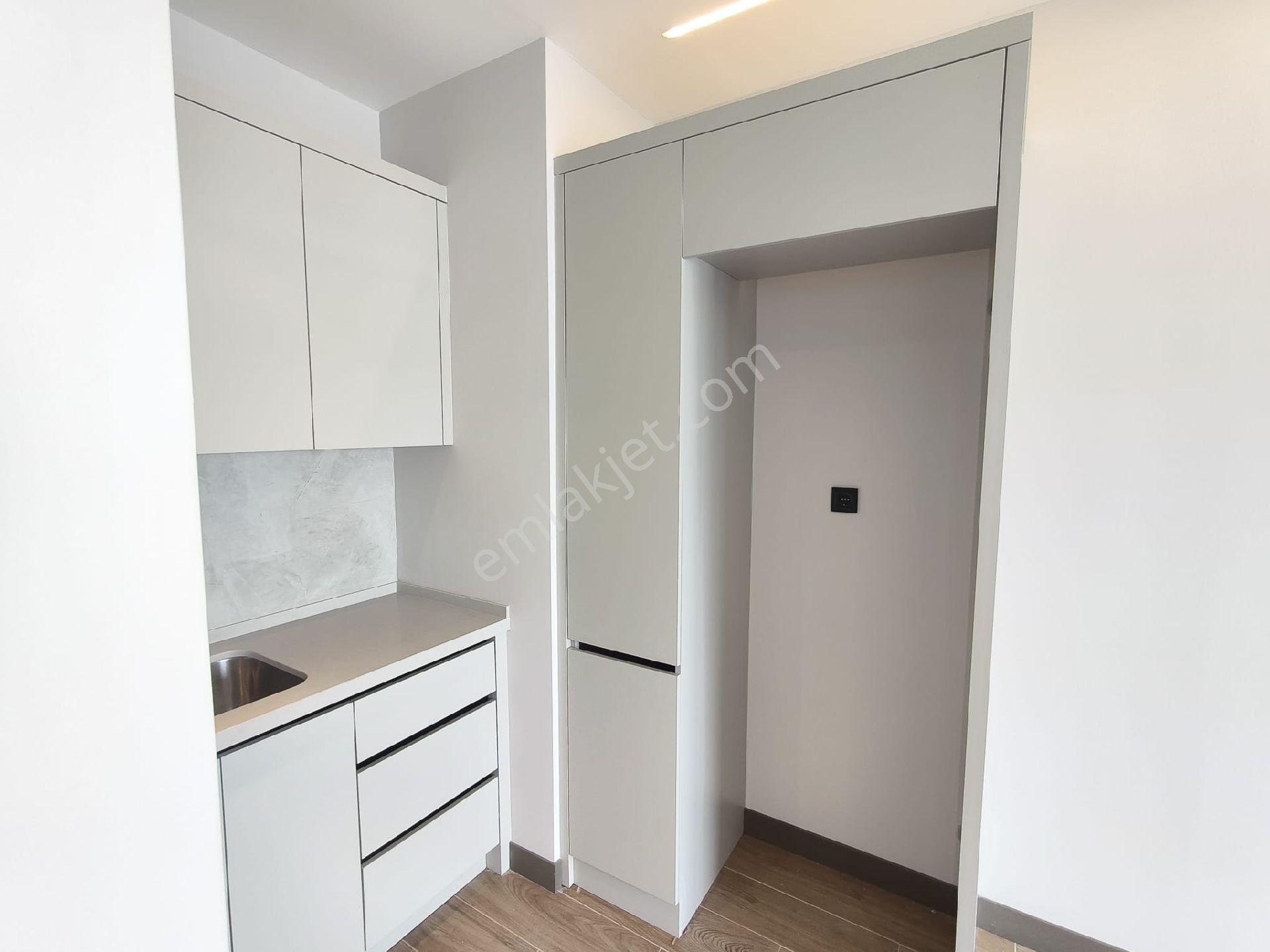 Bayraklı Marka Premium'da Satılık 1+1 Sıfır Daire - Görsel 13