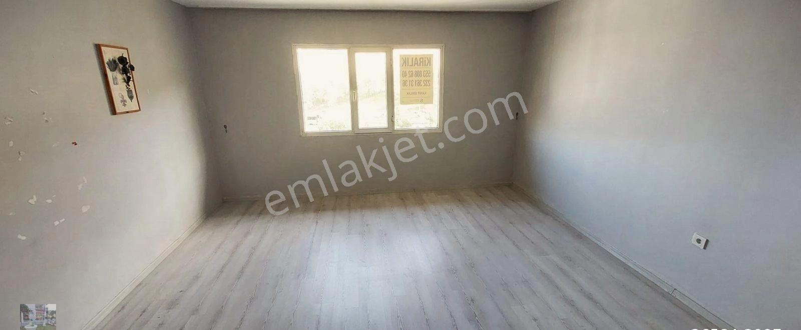 Karşıyaka Elit Sitesinde 2+1 Kiralık Daire Kanıt Emlaktan - Görsel 11