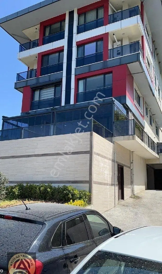 Sarıyer Madende Keyifli Oturuma Sahip 2+1 Satılık Daire.