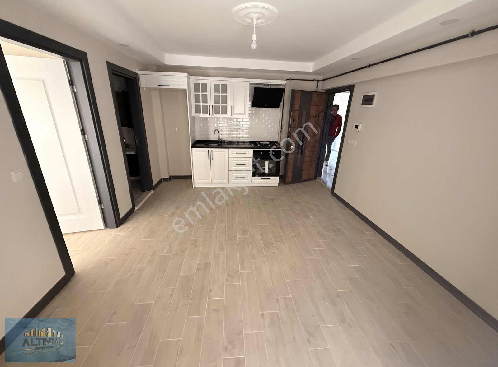 Hastane Bölgesinde Kiralık Orta Kat 1+1 Daireler - Görsel 18