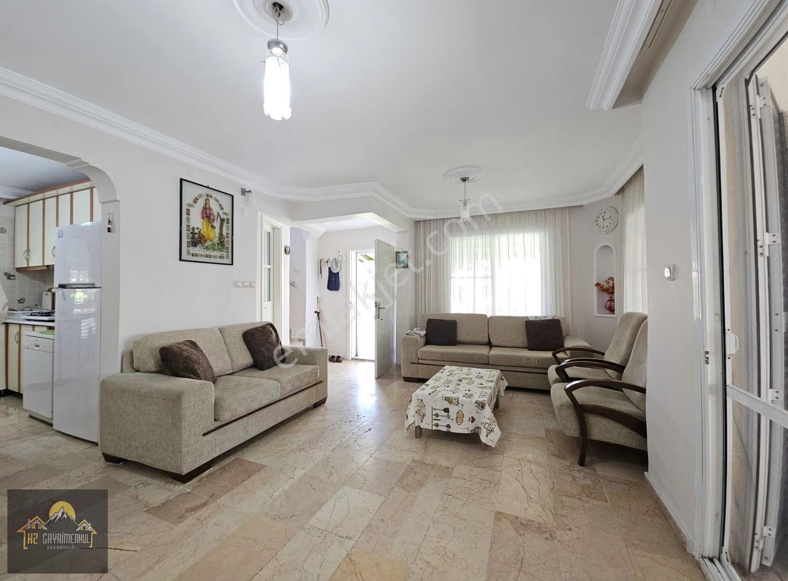 Kuşadası Davutlar'da Denize 200m Kasım'a Kadar Kiralık 3+1 Villa - Görsel 28