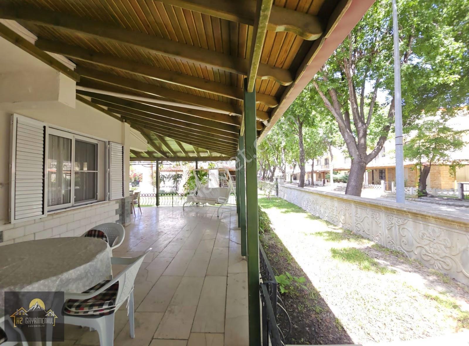 Kuşadası Davutlar'da Denize 200m Kasım'a Kadar Kiralık 3+1 Villa - Görsel 10