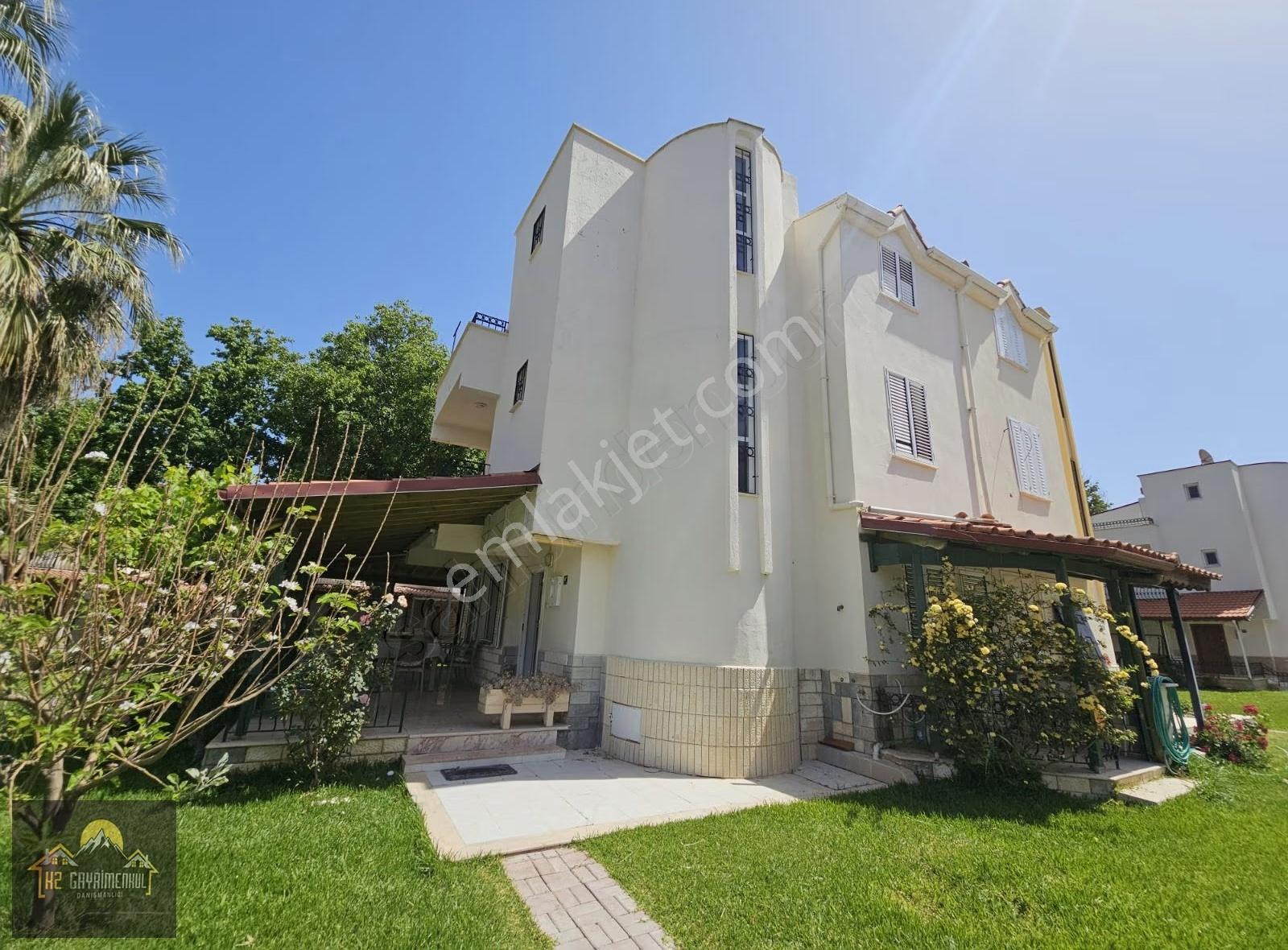 Kuşadası Davutlar'da Denize 200m Kasım'a Kadar Kiralık 3+1 Villa - Görsel 29