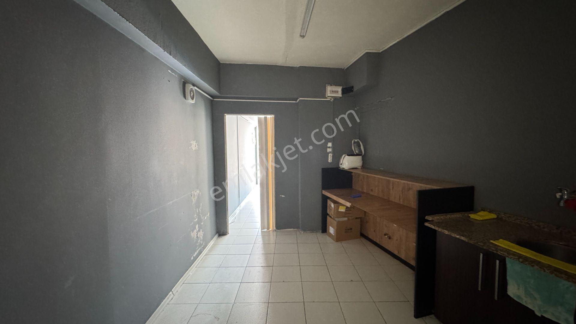 Mevlana Cad. Üzeri 40 M² Her İşe Uygun Dükkan - Görsel 7