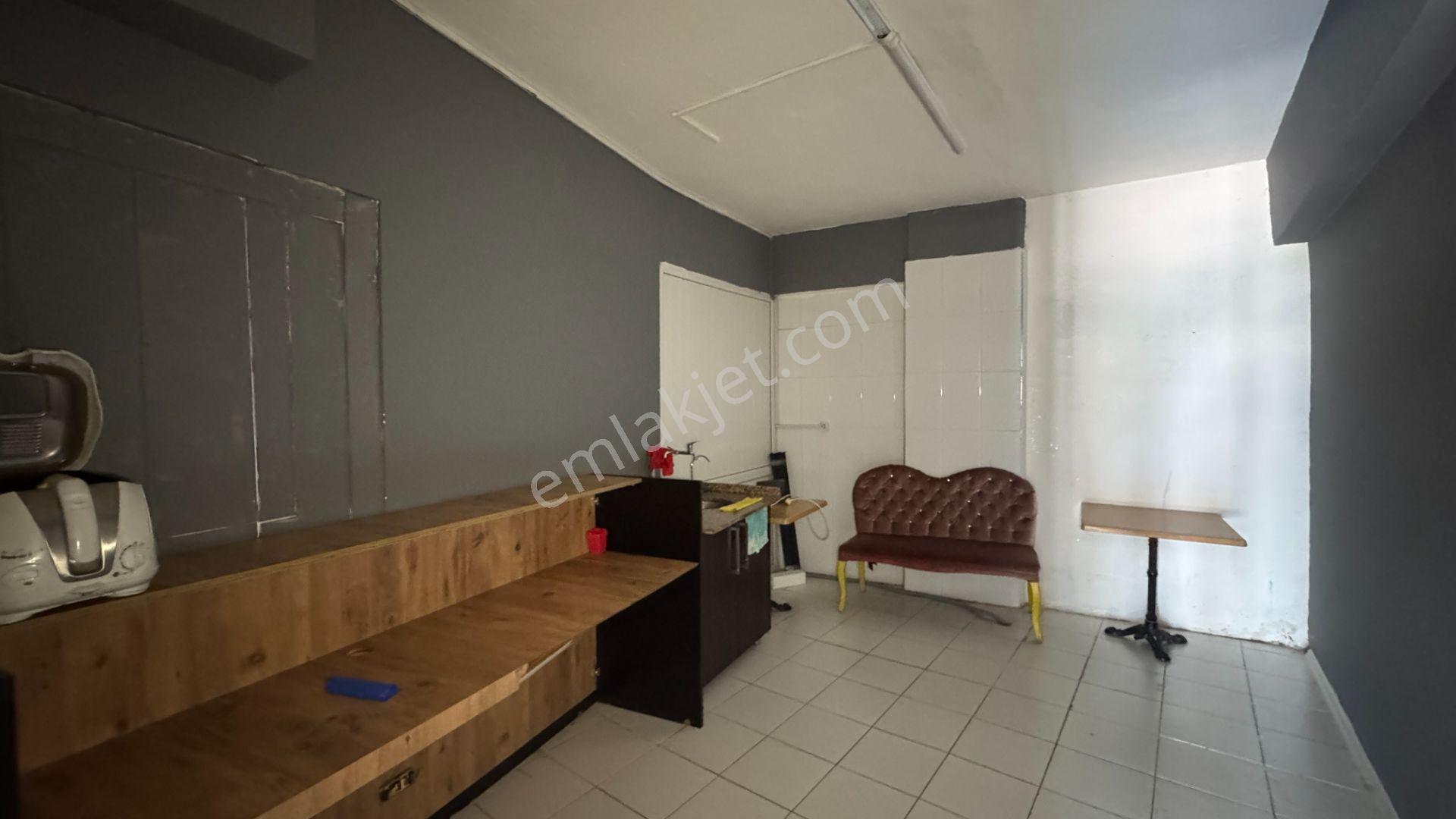 Mevlana Cad. Üzeri 40 M² Her İşe Uygun Dükkan - Görsel 4