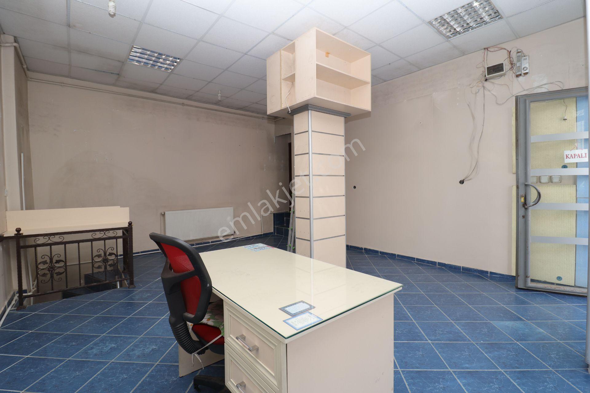 Elvankent 14.caddeye 1 Bina İçerde *60 M2* Depolu Satılık Dükkan - Görsel 8
