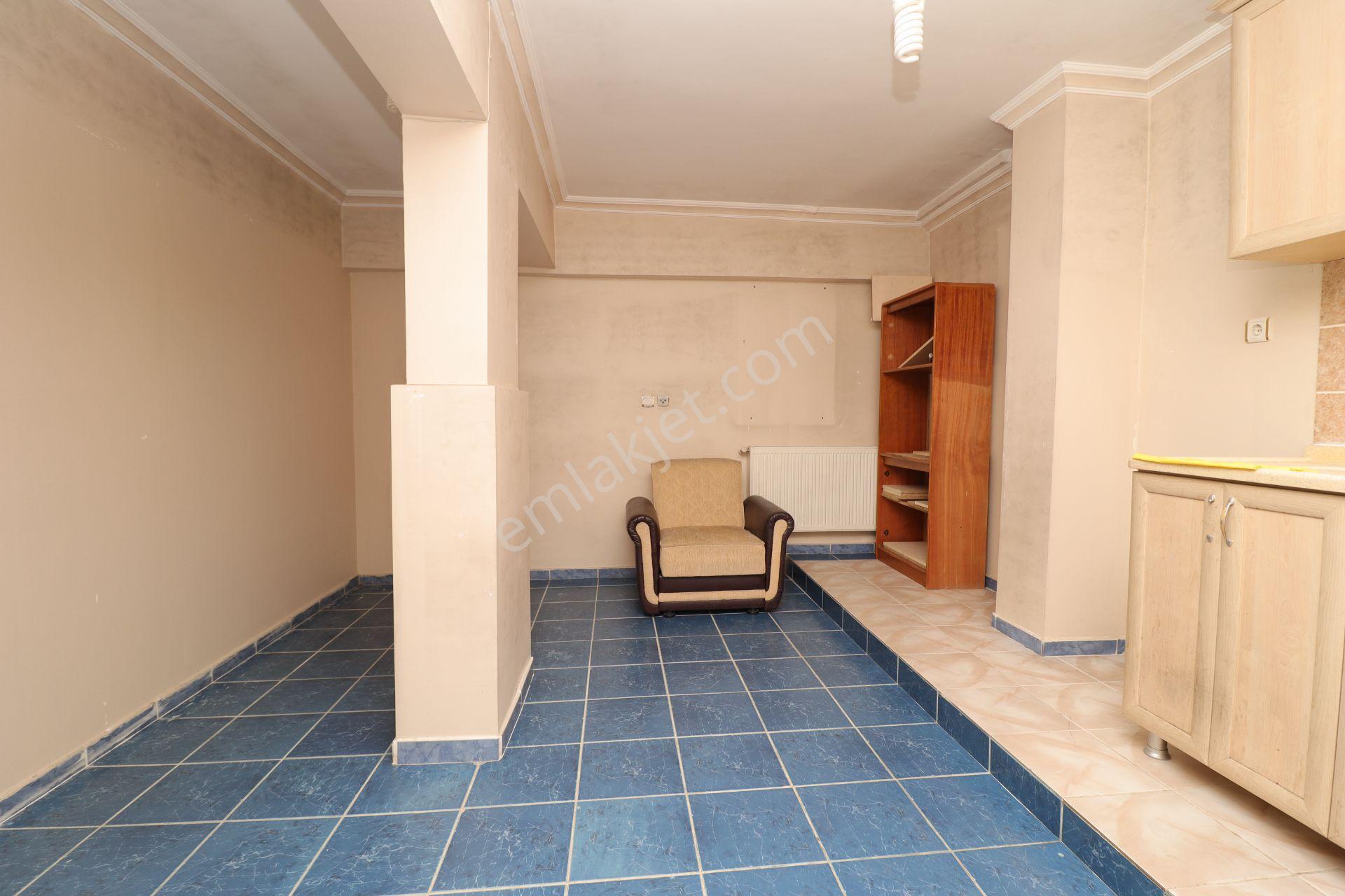 Elvankent 14.caddeye 1 Bina İçerde *60 M2* Depolu Satılık Dükkan - Görsel 13