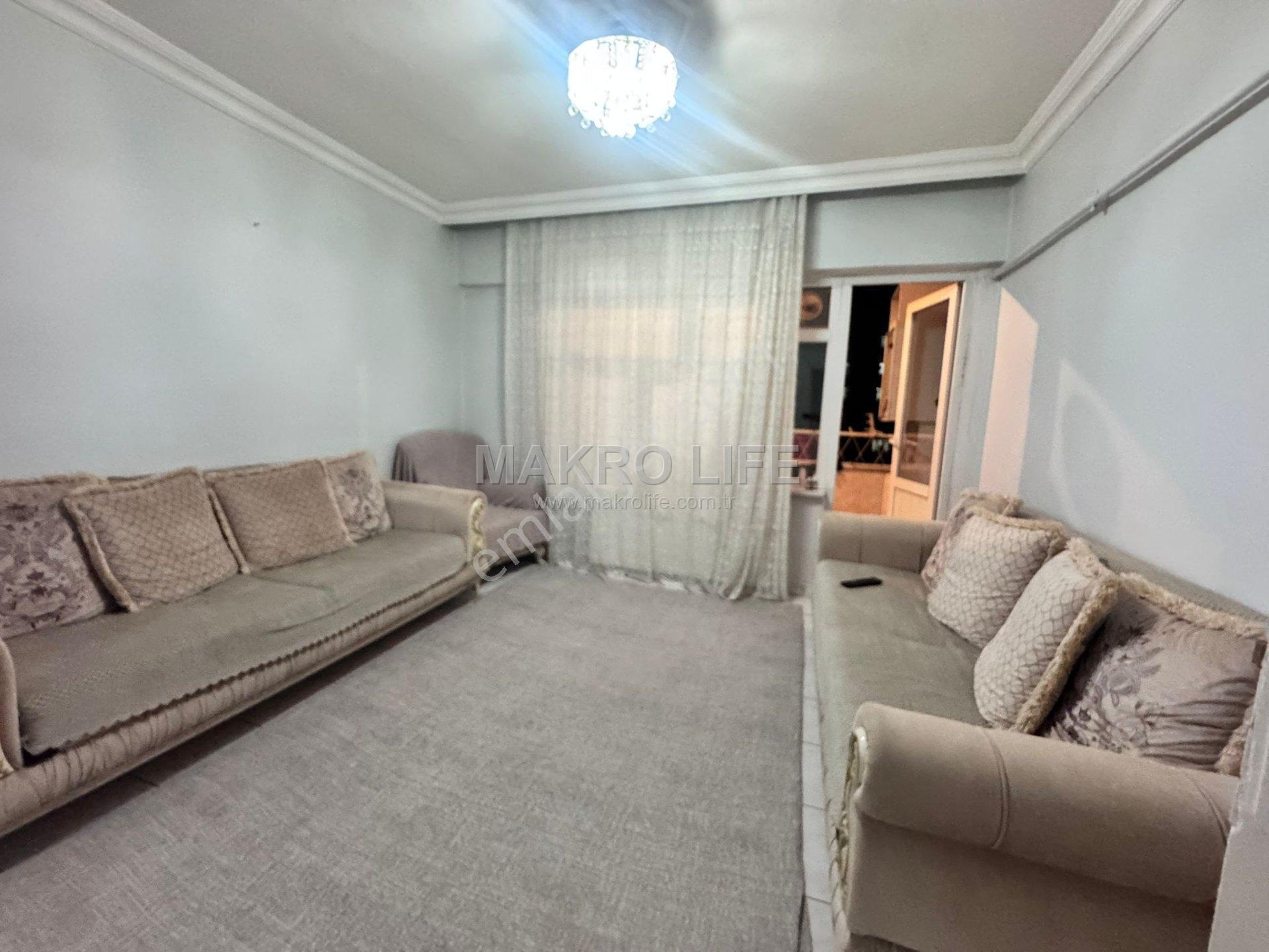 Hatboyu Caddesi Nergiz Pastanesi Civarında Acil Satılık Uygun Fiyatlı Daire