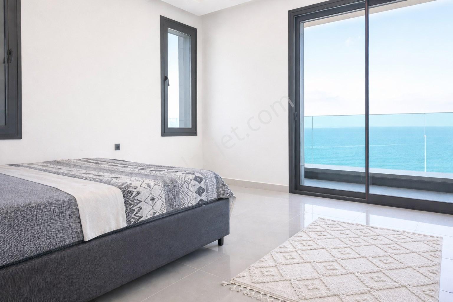 Alanya Kargıcakta Muhteşem Deniz Manzaralı Denize Sadece 50 M Ultra Lüks 6+1 Villa - Görsel 17