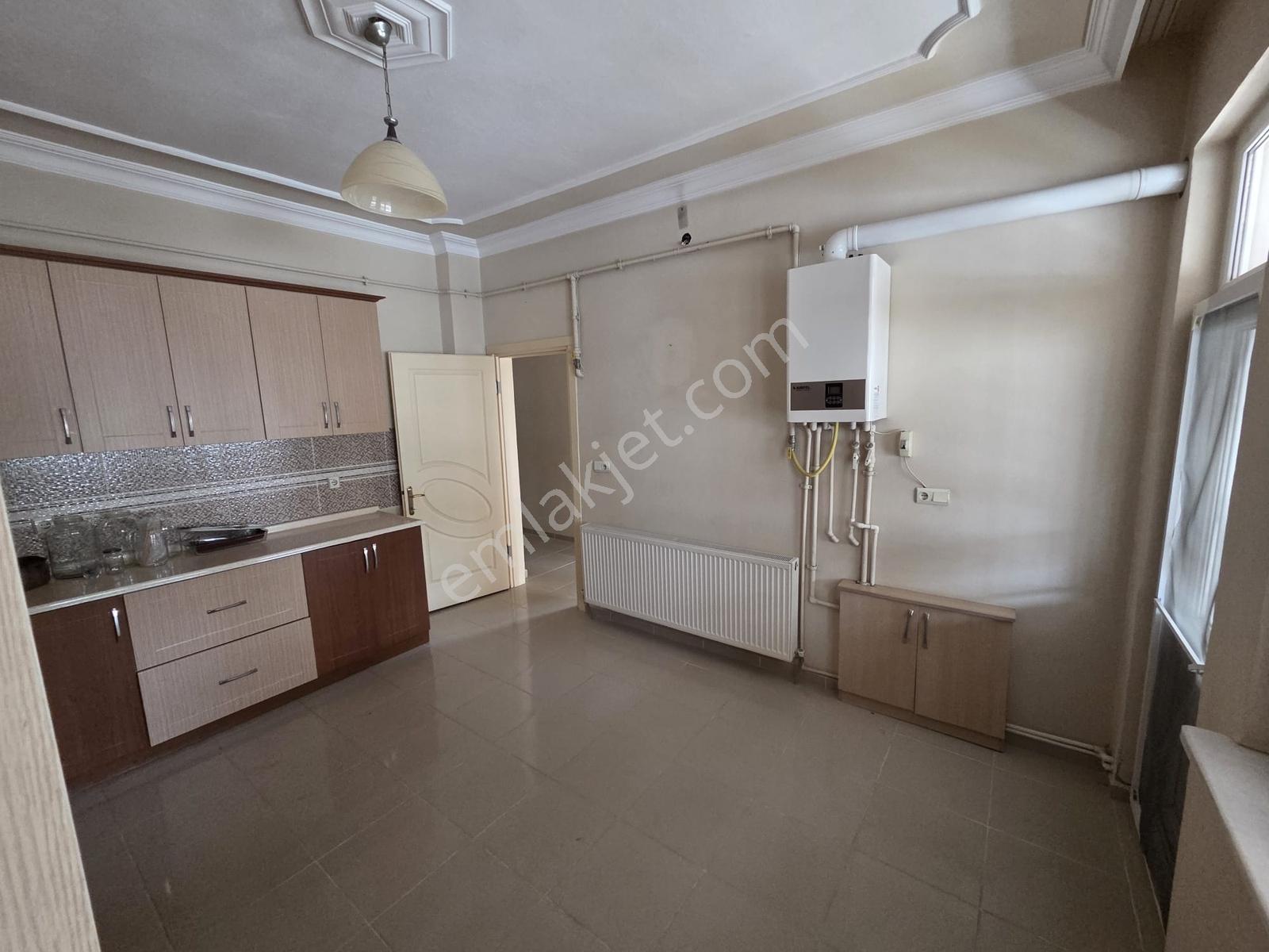 Mir'den Maltepe Mah. Uyguluma Oteli Arkasında 3+1 125 M2 Daire - Görsel 13