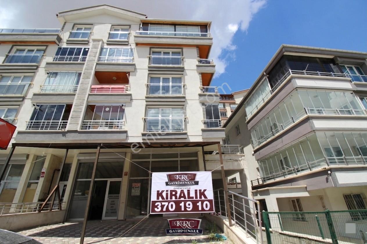 Krc'den Tıp Fakültesi Caddesi Üzerinde 170m2 Kiralık Dükkan!