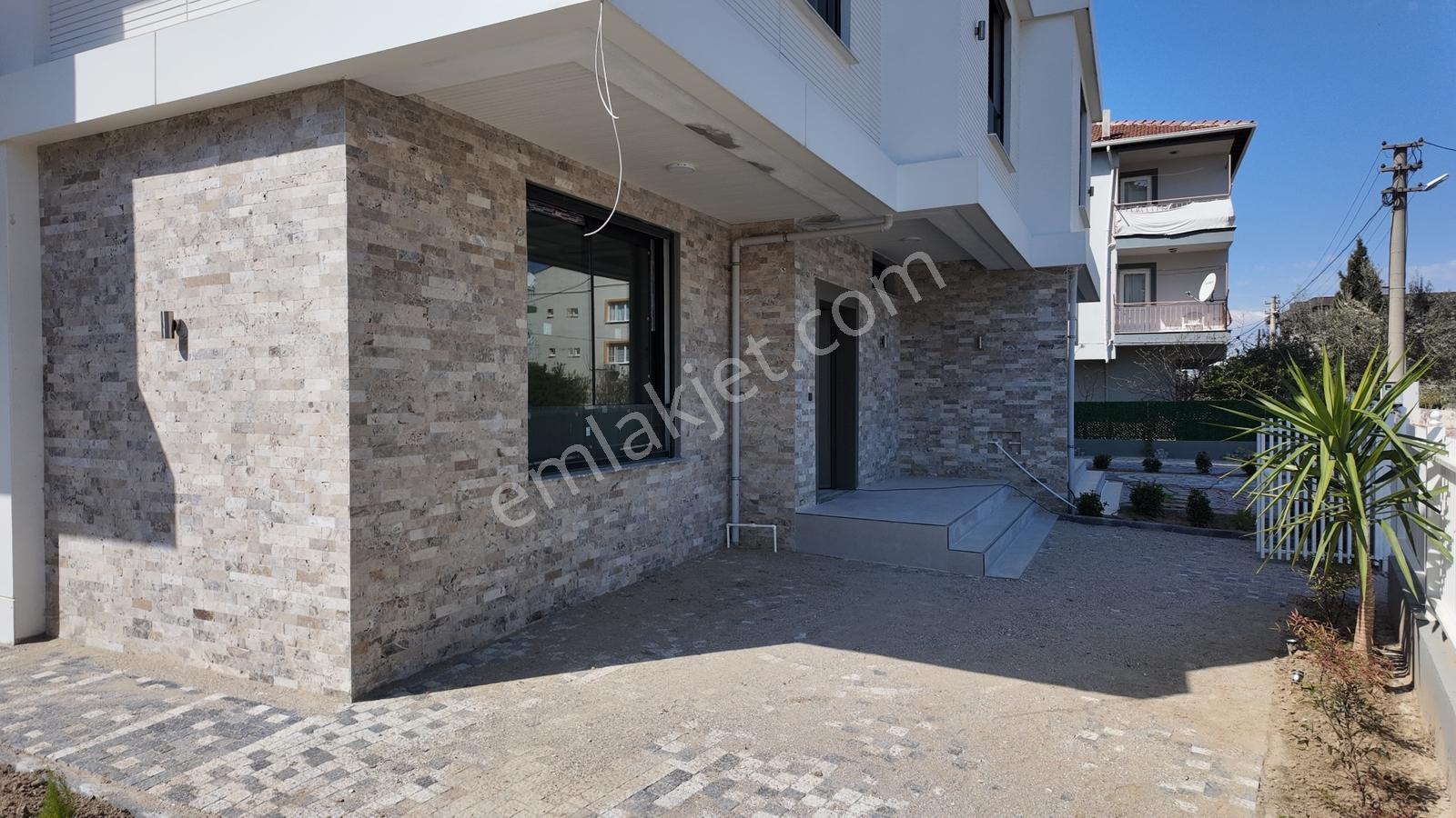 Reşatbey Yürüyüş Yoluna Komşu 282 M2 6+1 Tripleks Villa - Görsel 2