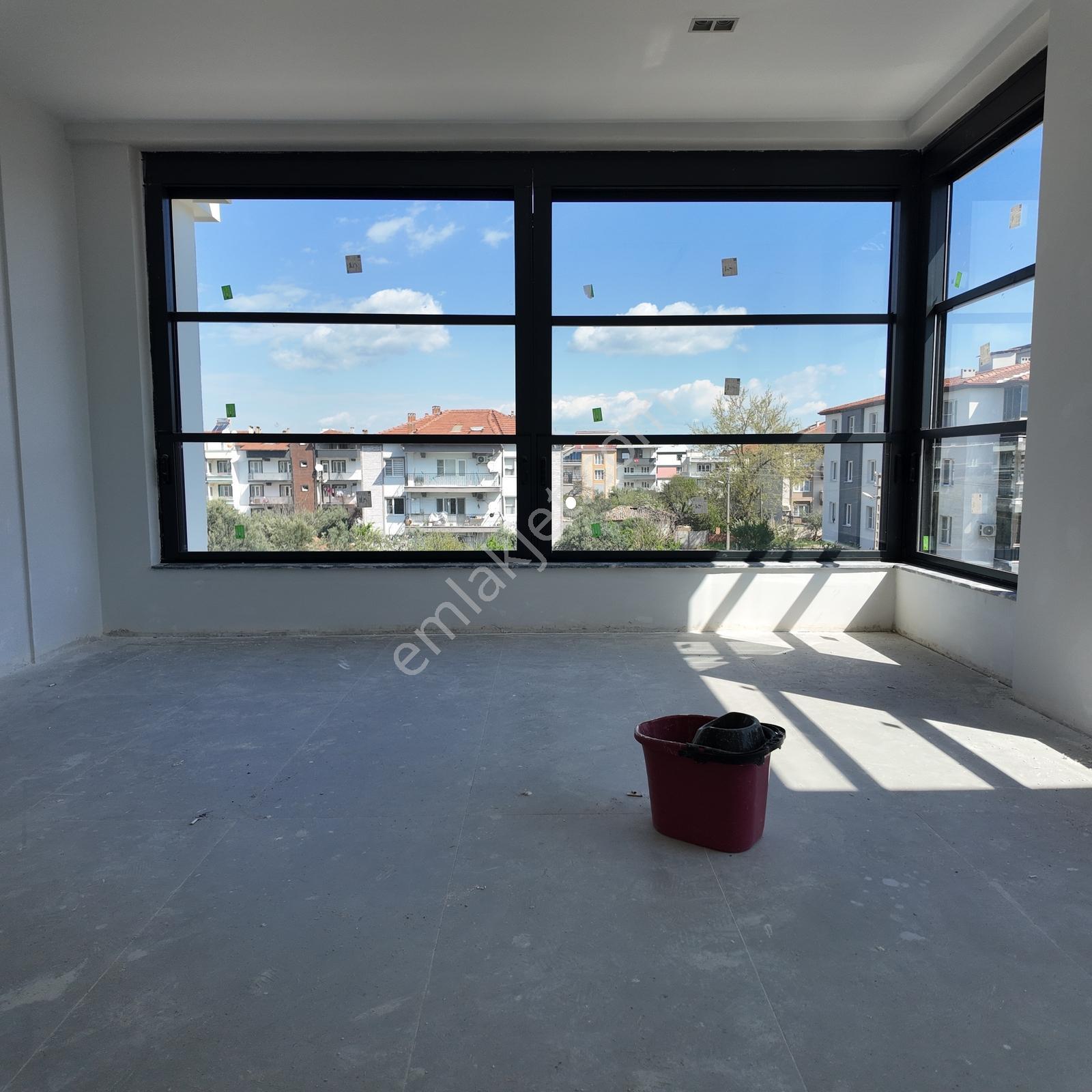 Reşatbey Yürüyüş Yoluna Komşu 282 M2 6+1 Tripleks Villa - Görsel 15