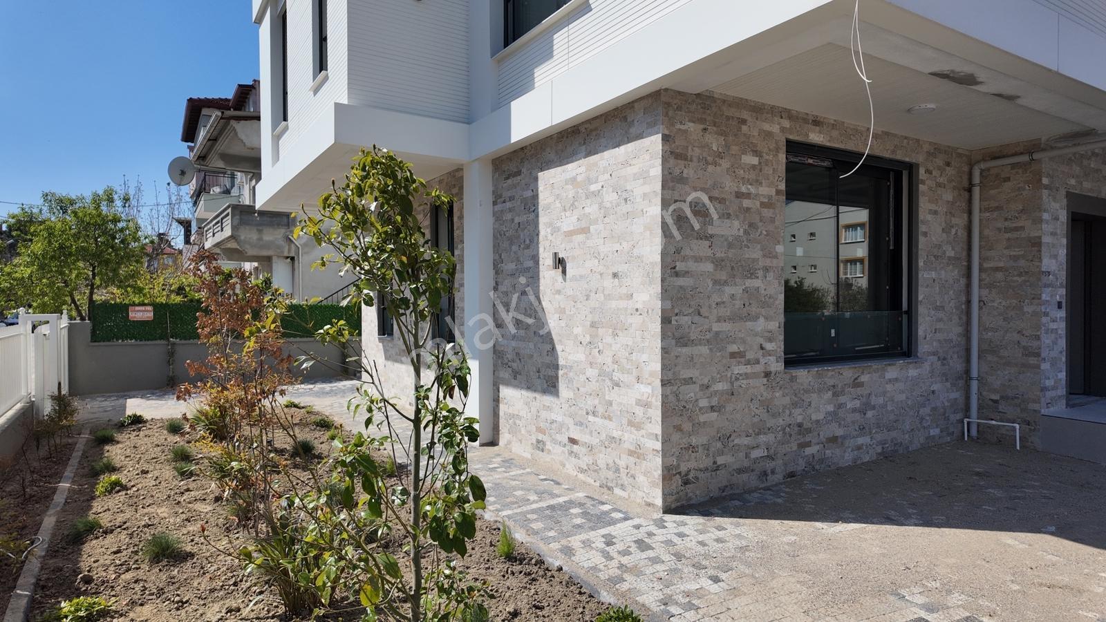 Reşatbey Yürüyüş Yoluna Komşu 282 M2 6+1 Tripleks Villa - Görsel 22