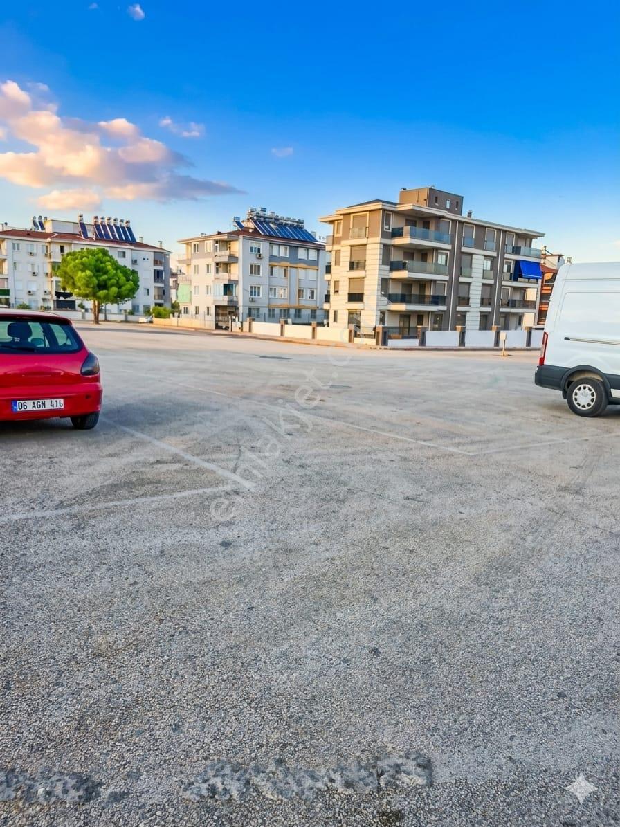 Hastane Caddesi Üzerinde Geniş Kullanım Alanlı Dükkan - Görsel 4