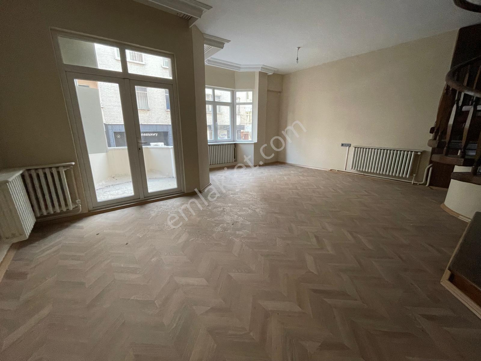 Truva //onur Gündüzcü'den Divitçioğlu Caddesinde Kiralık Dubleks - Görsel 24