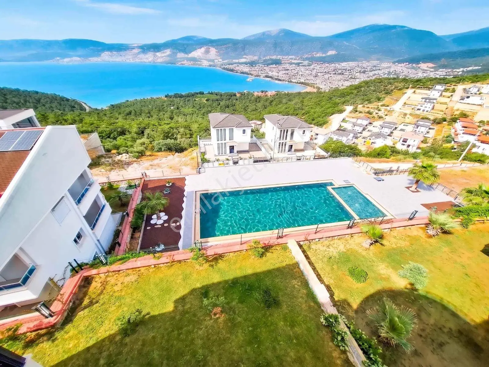 Panoramik Deniz Manzaralı Premium Çatı Dubleksi | Havuzlu - Görsel 3