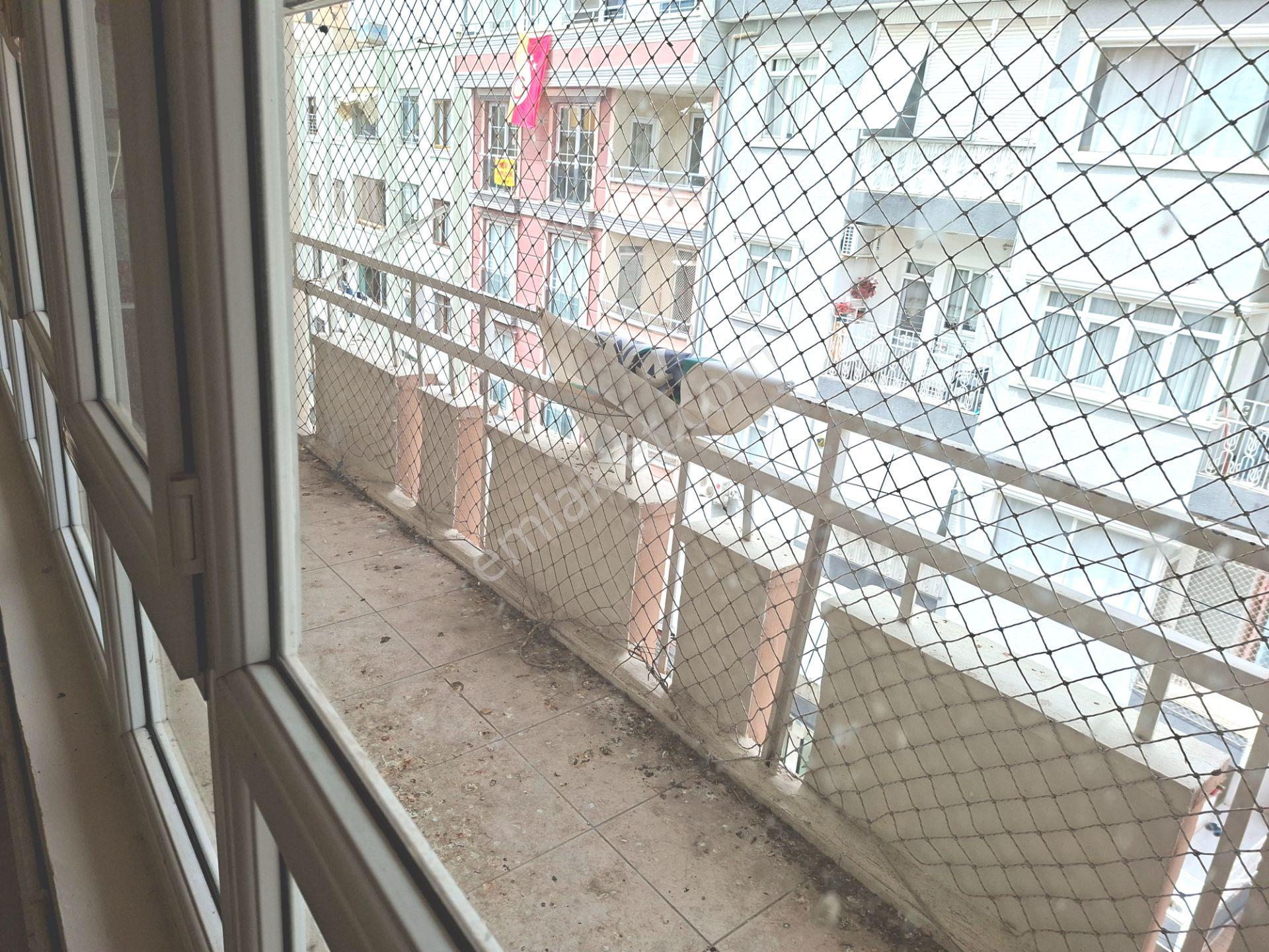 Hürriyet Mahallesinde Belediye Evlerinde Ana Cadde Üzeri Doğalgazlı Temiz Satılık Daire - Görsel 12