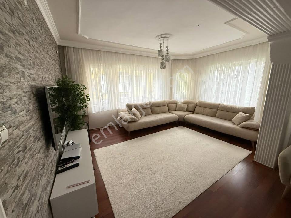 Kınıklı Siteler Mahallesinde Yeşillik İçinde 2+1 Satılık Daire