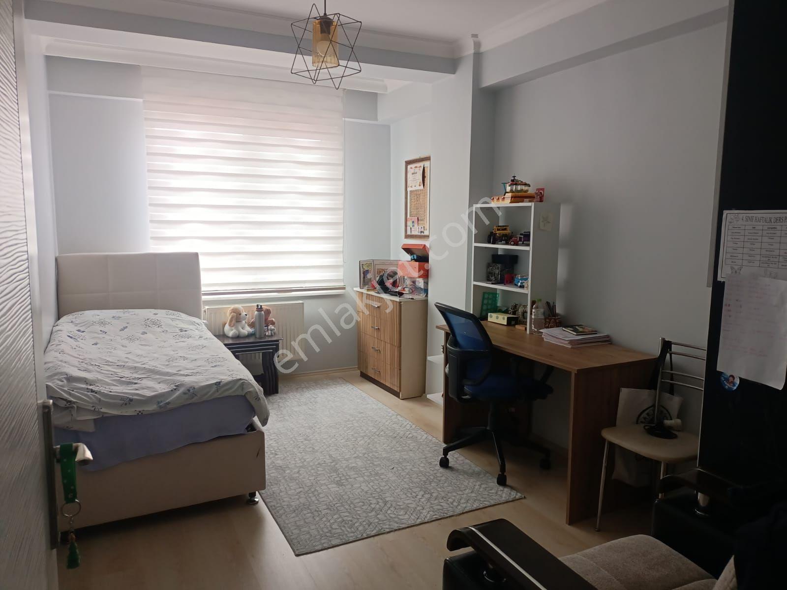 Pera'dan Emek Mah. Kervanönü Sok. Geniş, Ferah 3+1 Kiralık Daire - Görsel 27