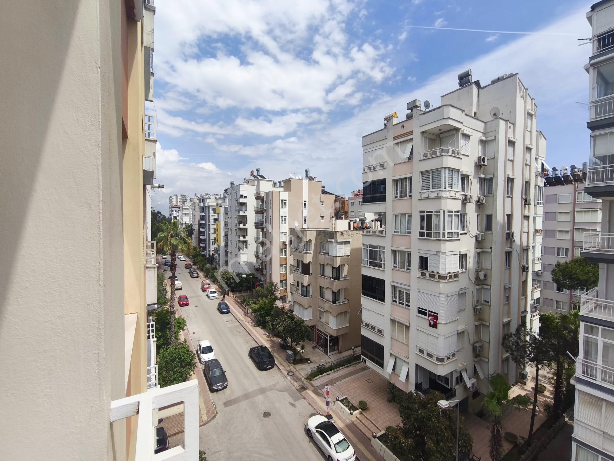 Altınkum’da Denize Yakın Havuzlu 1+1 - Görsel 18