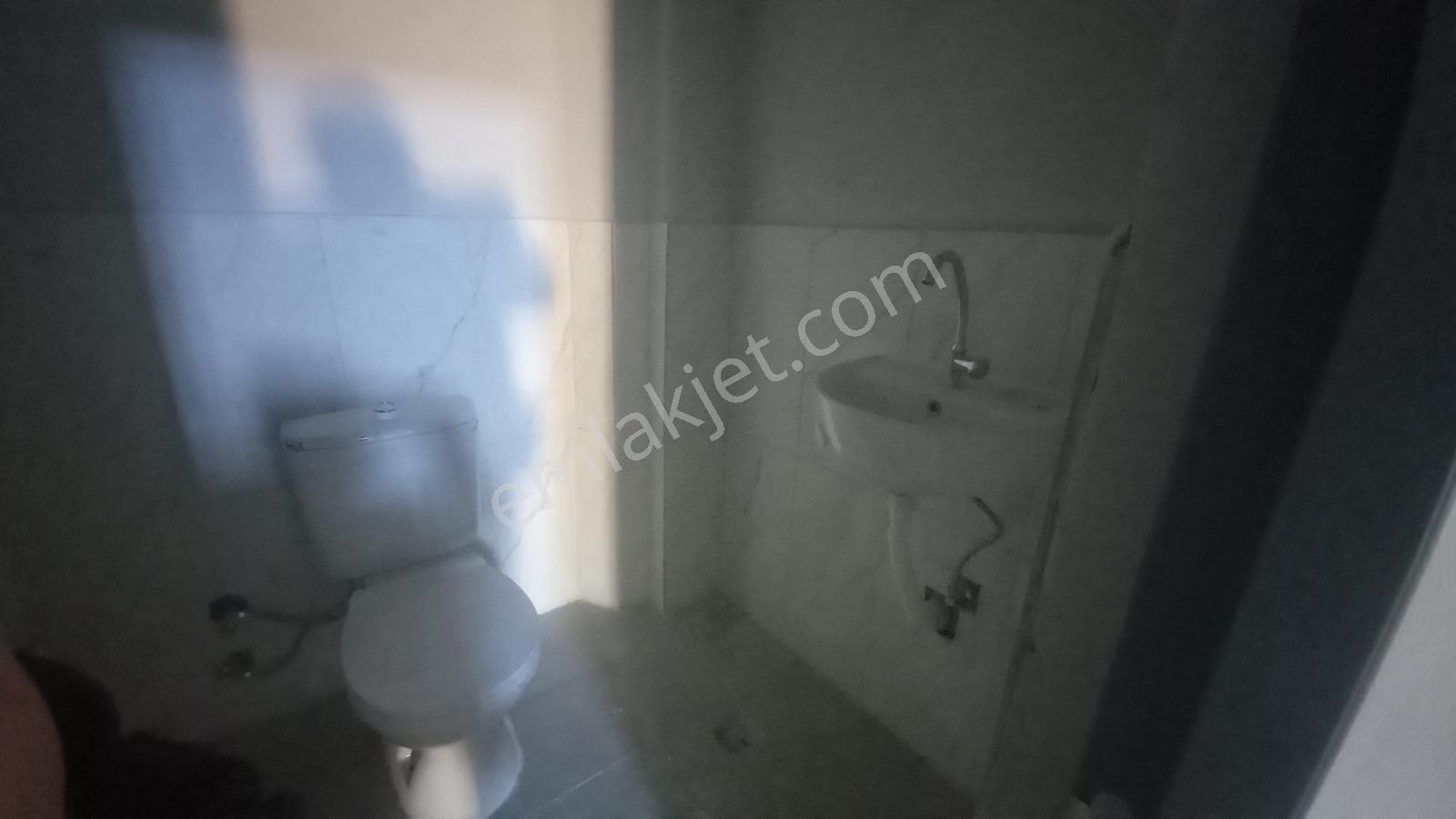 Nuri Giyik Sanayi Sitesinde 240 M2 Dükkan - Görsel 7