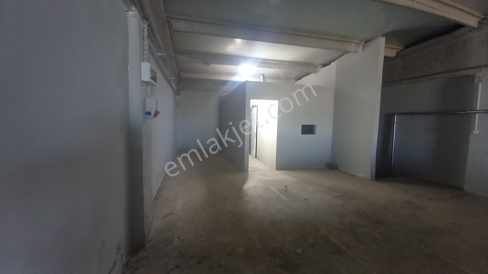 Nuri Giyik Sanayi Sitesinde 240 M2 Dükkan - Görsel 14