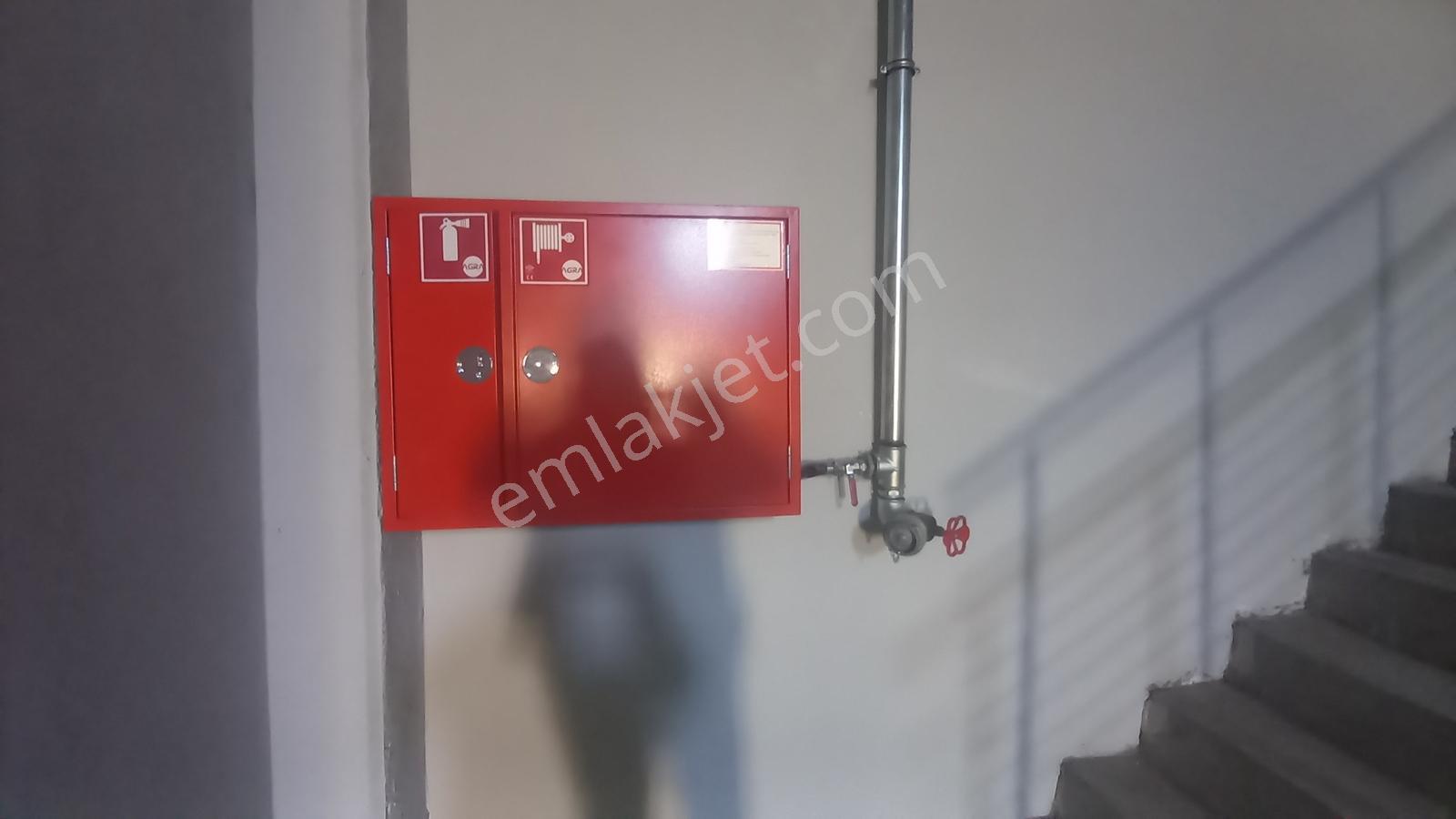 Nuri Giyik Sanayi Sitesinde 240 M2 Dükkan - Görsel 8