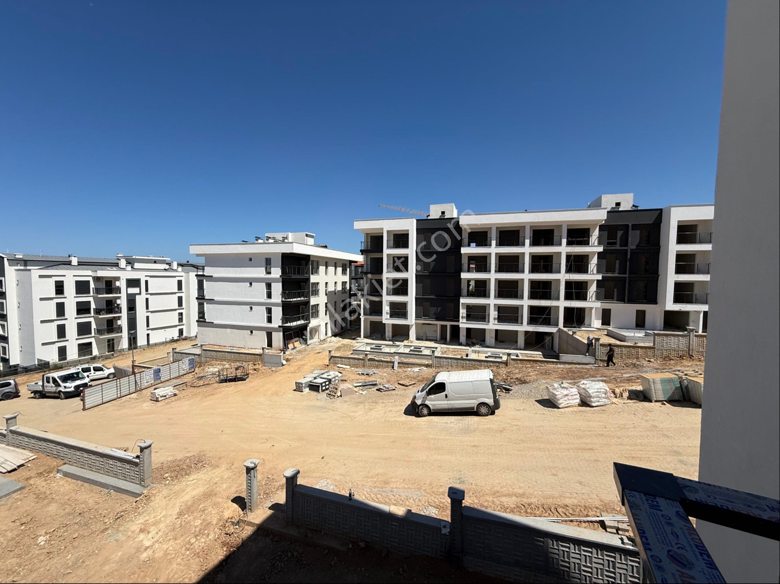 Havuzlu Sitede 1+1 Yerden Isıtmalı Daire - Görsel 3