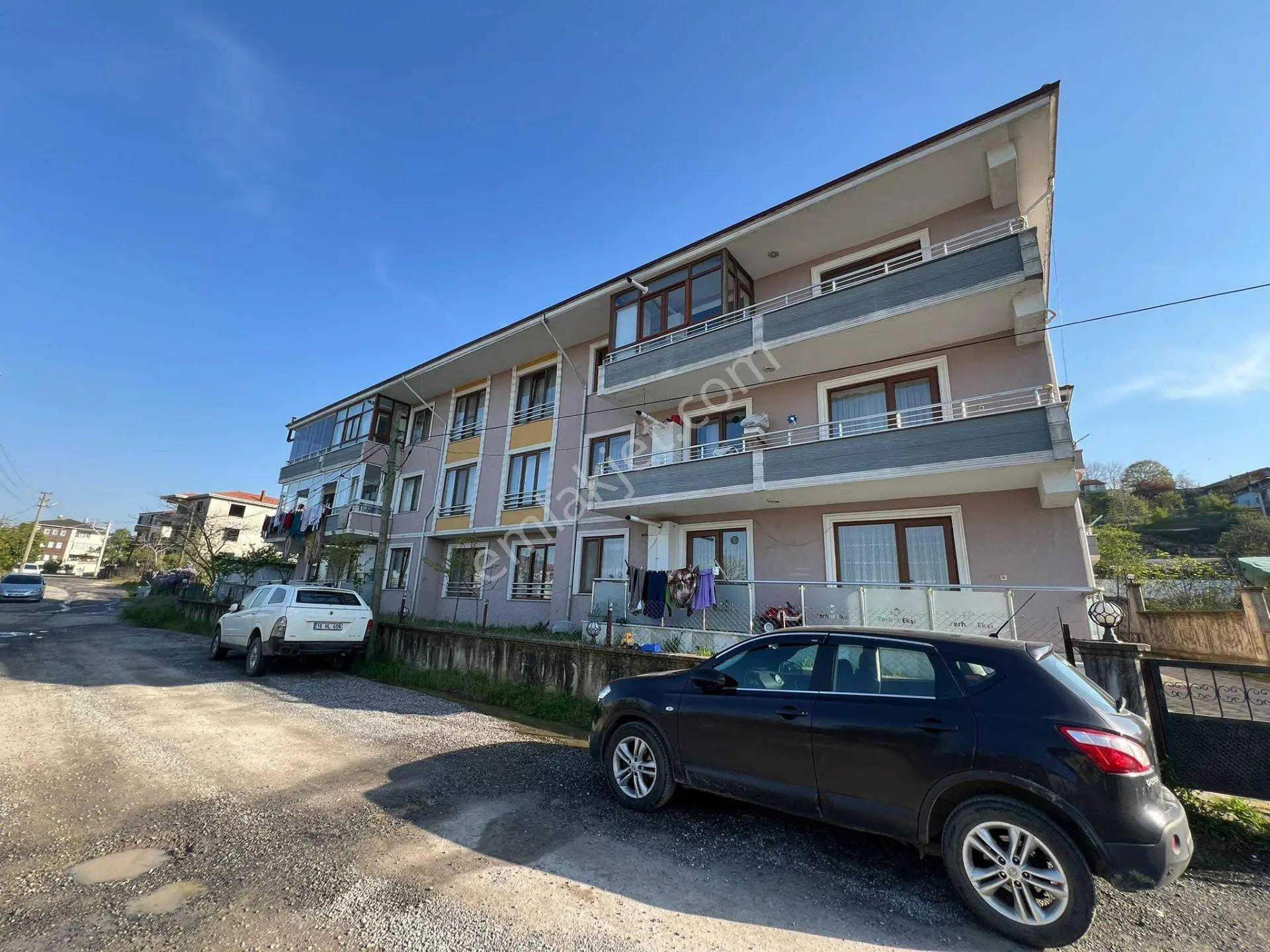 Karasu Çiğdem Emlaktan...aziziye De 2+1 Mutfak Ayrı &çift Balkon