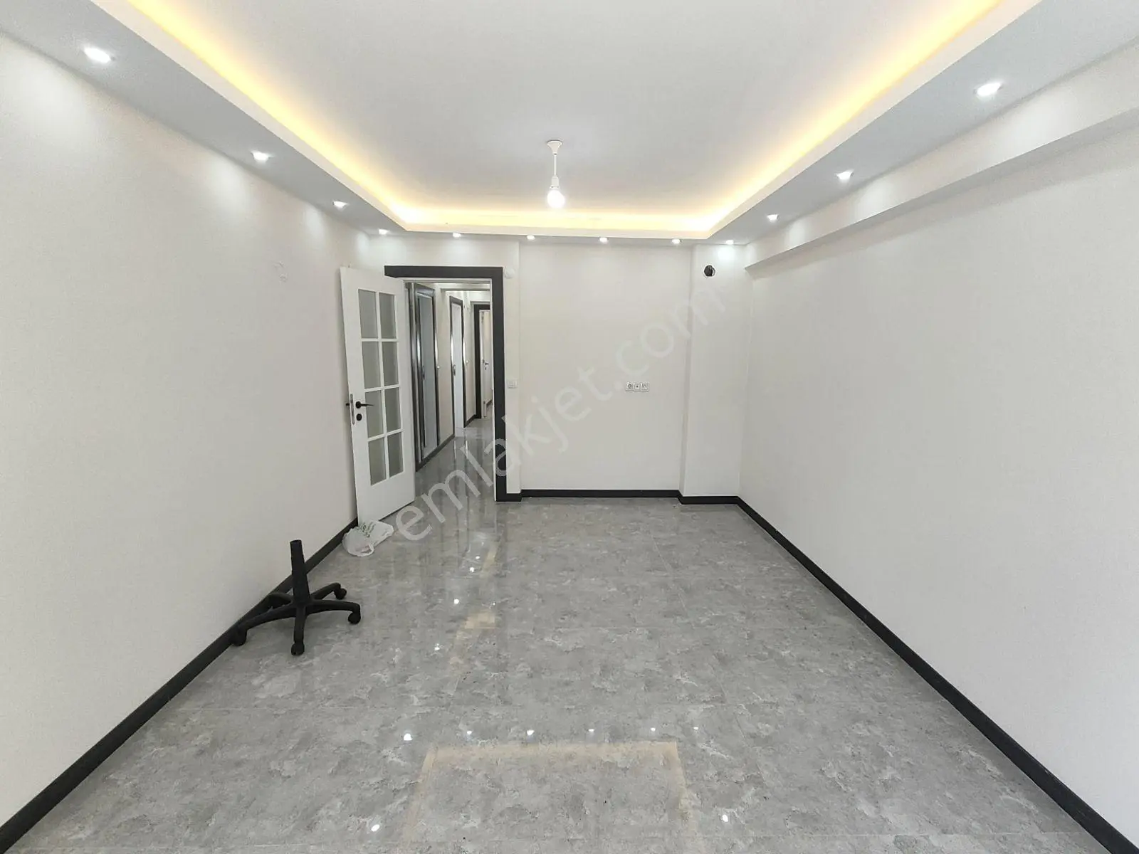 Yedieylül Mahallesi 2+1 Site İçi Satılık️ 3m Tl Kredi İmkan️ - Görsel 4