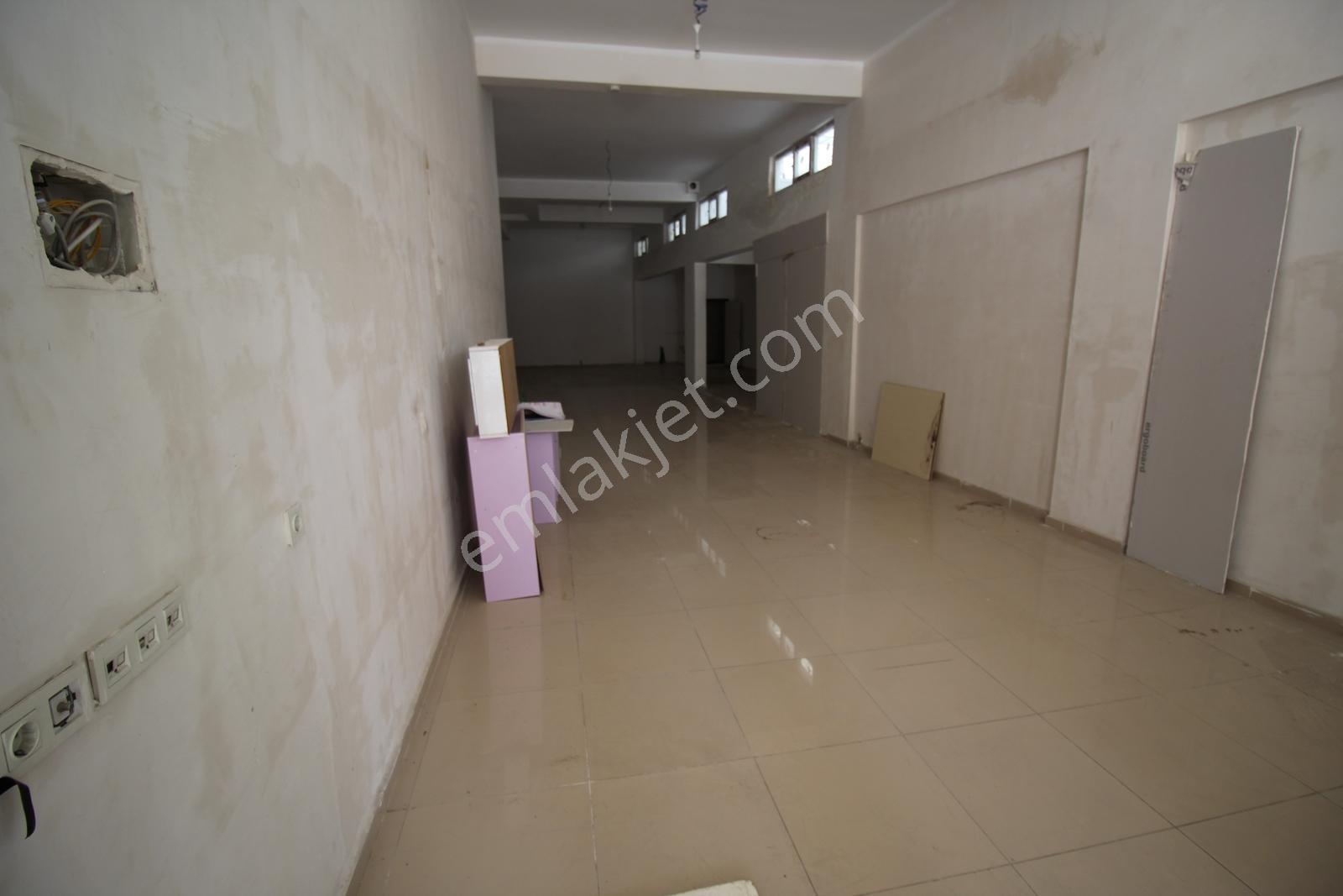 Krc'den Tıp Fakültesi Caddesi Üzerinde 170m2 Satılık Dükkan! - Görsel 6