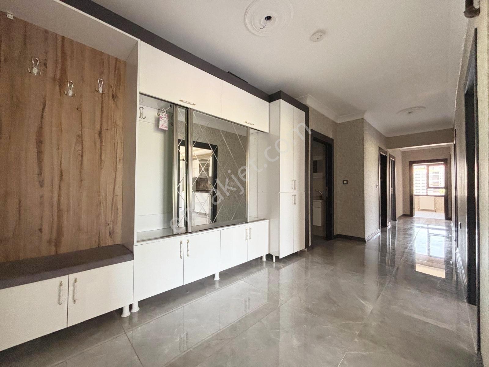 Barut Emlaktan Masrafsız 175 M2 Güney C Önü Açık 4+1 Daire 9.kat - Görsel 22