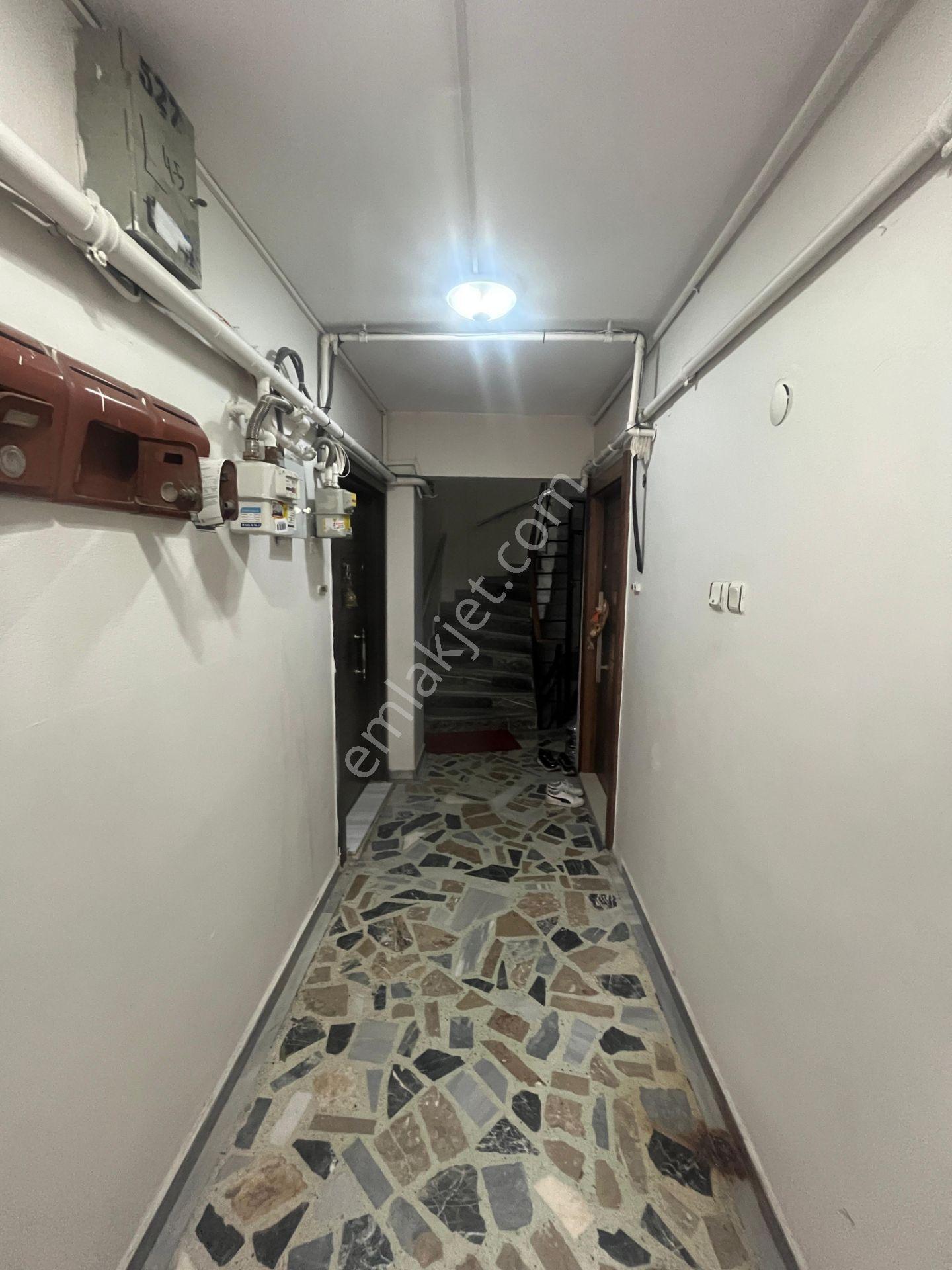 Üsküdar Salacakta Çok Güzel Bir Bölgede 85m² 2+1 Fırsat Daire - Görsel 30
