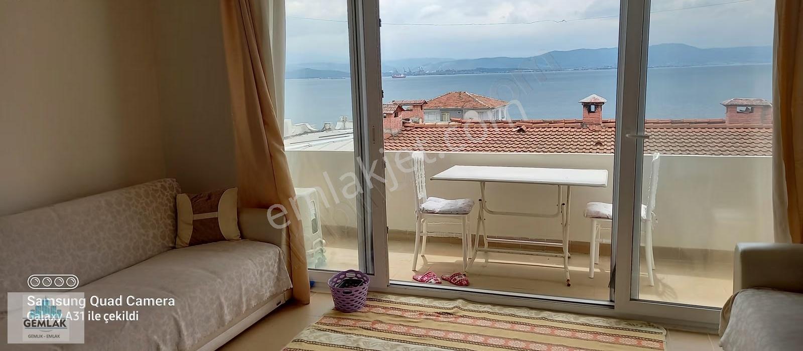 Gemlik Büyükkumlada Deniz Manzaralı Sezonluk Kiralık Daire Eşyal - Görsel 11